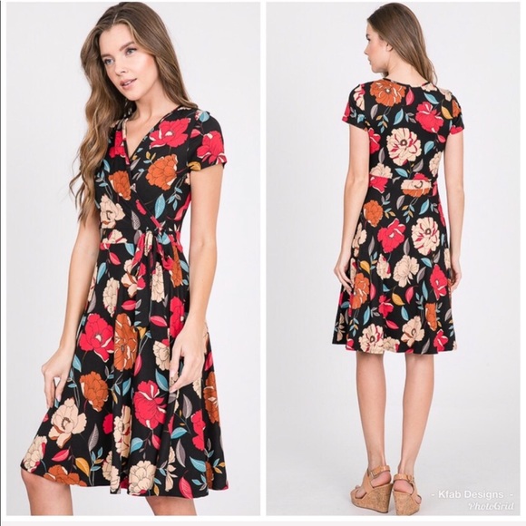 🌺LAST Black Floral Brushed Fabric Midi Wrap Dress - Picture 3 of 4